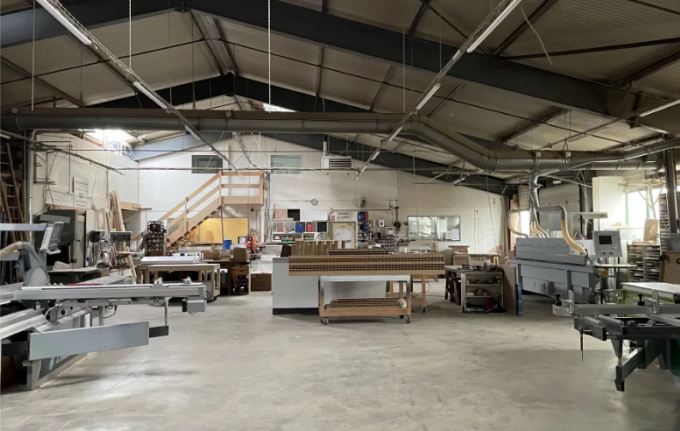 Misandeau Menuiserie Interieure Et Exterieure A Angers En Maine Et Loire 49 Savoir Faire Et Moyens Materiels